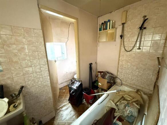 51 haglay bath.jpeg