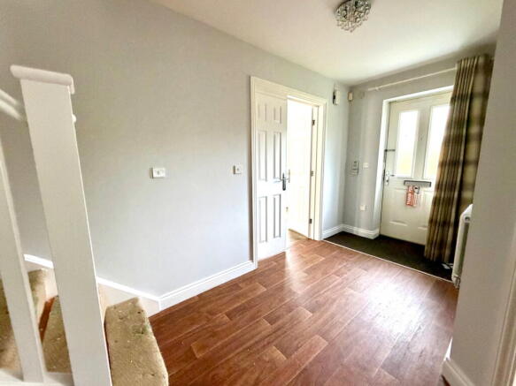 Low Rocha Grove, Millhouse Green, Sheffield photo 5