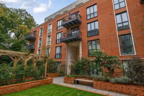 17, Lancelot House, Fellowes Rise, Winchester SO22 5TD