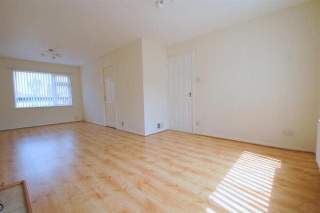 Sitting/Dining Room