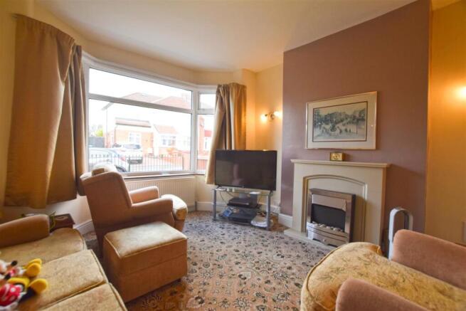 Kenmere Grove, Moston, Manchester photo 4
