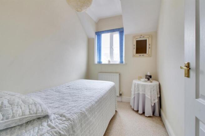 Bedroom 4.jpg