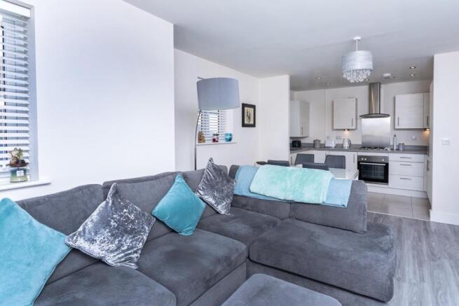 Open Plan Living/Kit