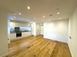 1, Dolphin Bridge House, Rockingham Road, Uxbridge UB8 2FE