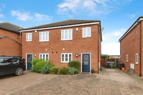 Elverston Side, Laindon, Basildon, Essex, SS15