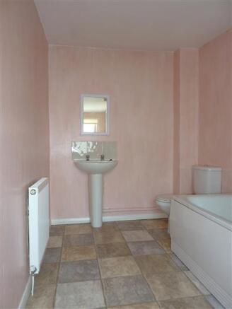 BATHROOM VIEW 2