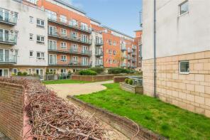 Flat 270, Oceana Boulevard, Lower Canal Walk, Southampton SO14 3JP