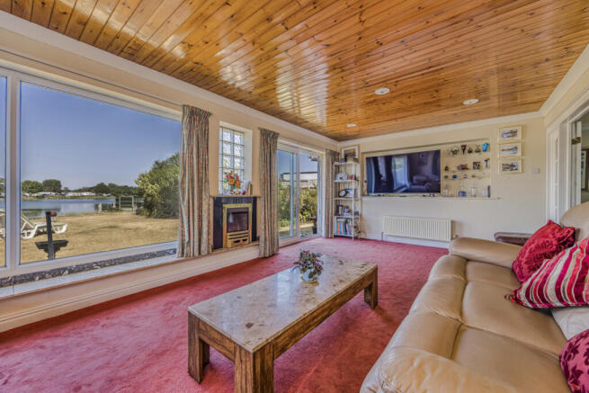 65 Southwood Road, Hayling Isalnd-PorticoMarketin