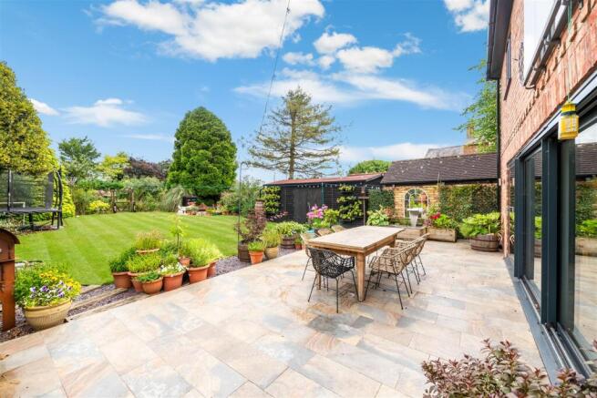 28 High Street (26).jpg