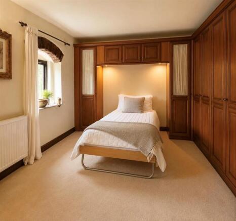 3 bed Barn Conversion for sale Image 9