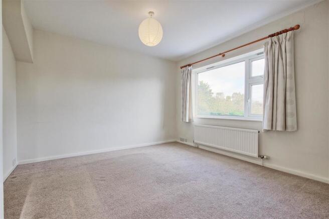 Bedroom 1.jpg