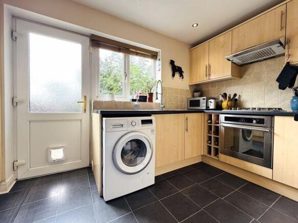 2 bed Semi-Detached for sale Image 9