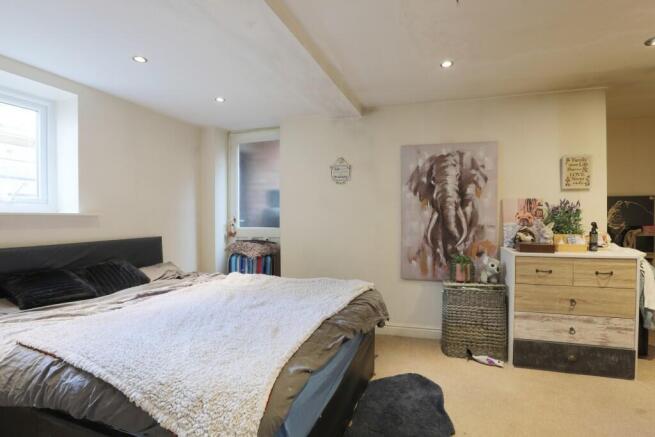 3 bed Block of Apartments for sale Image 7