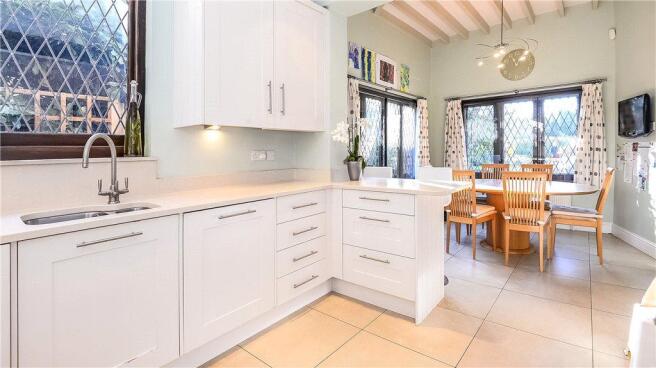 Kitchen/Breakfast Rm