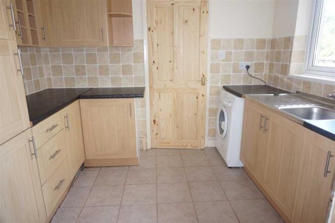 KITCHEN :