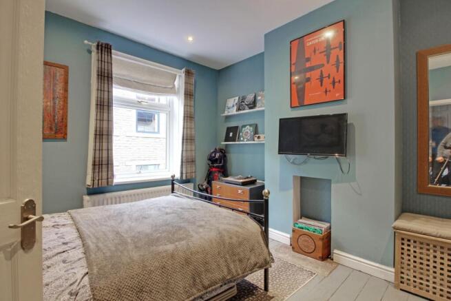 Bedroom 1 - double