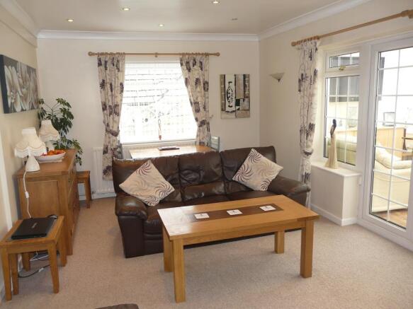 LOUNGE 3