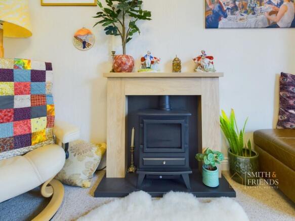 DINING ROOM/SNUG