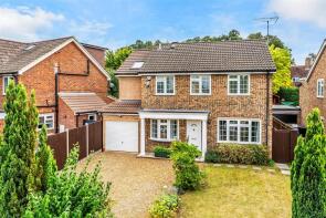 12, Hatherwood, Leatherhead KT22 8TT