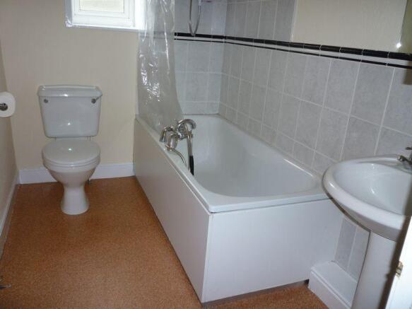 Wood End Bathroom