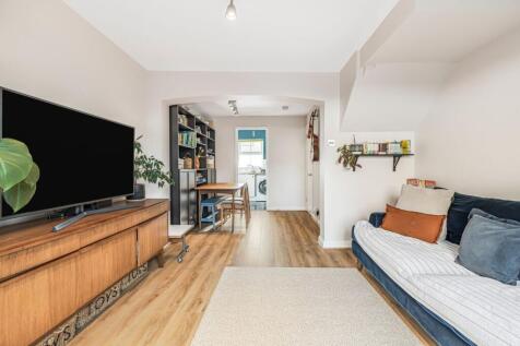 Shire Place, Wandsworth, London, SW18