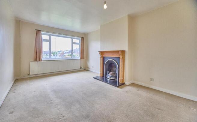 Lounge to front