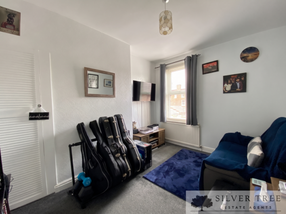 2 bed Terraced for sale Image 8