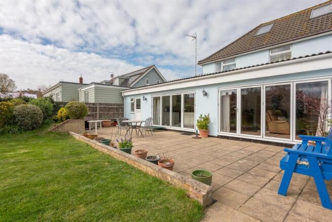 18BeckmeadowWay,Mundesley-7.jpg