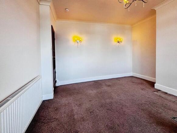 3 bed Terraced to rent Image 5
