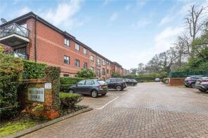 Flat 4, 41 Hill Crest Lodge, Allum Lane, Borehamwood WD6 3LG