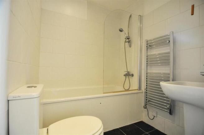 1 bed Flat to rent Image 6