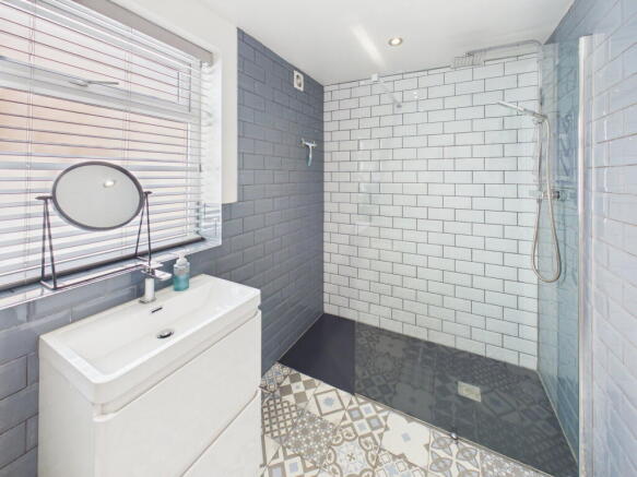 3 bed Terraced for sale Image 7