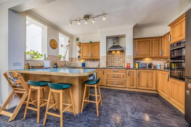 3 Shelford Road, Southsea-Small-PorticoMarketing-S