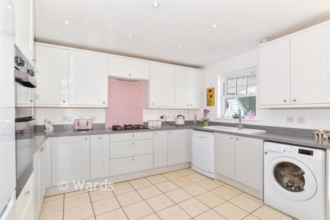 Kitchen/ Breakfast Area