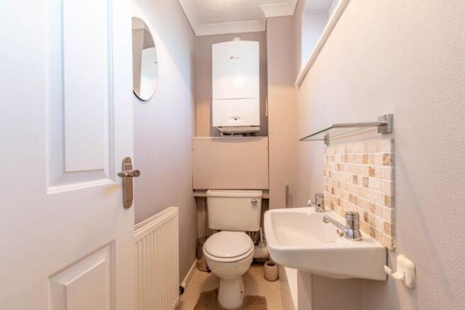 4 bed Semi-Detached for sale Image 6