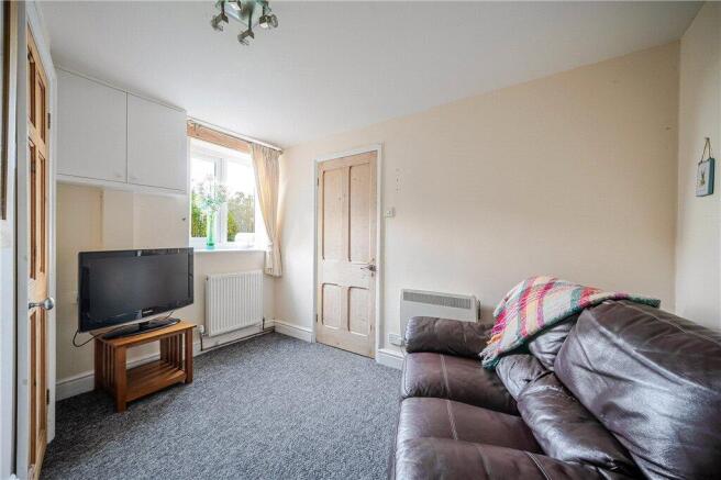 4 bed Semi-Detached for sale Image 11