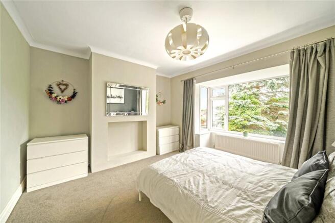 4 bed Semi-Detached for sale Image 6