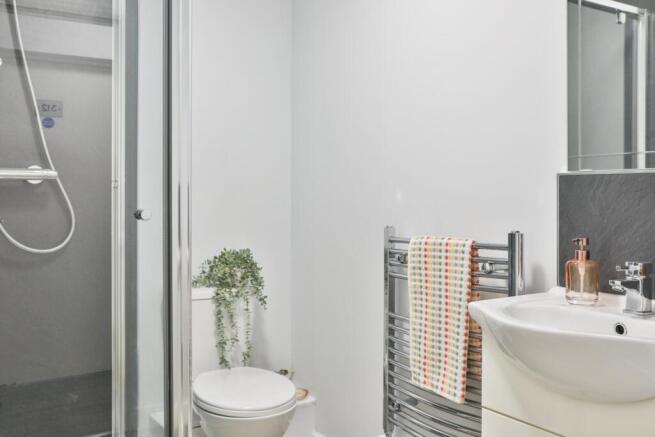 5 bed Flat to rent Image 12