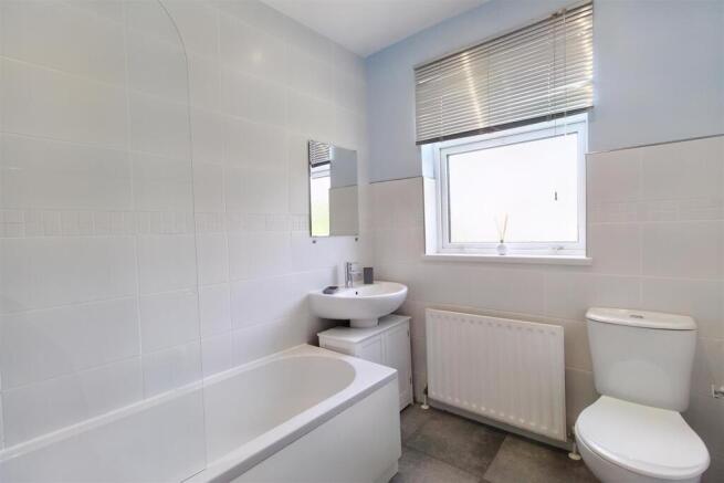3 bed Terraced for sale Image 4