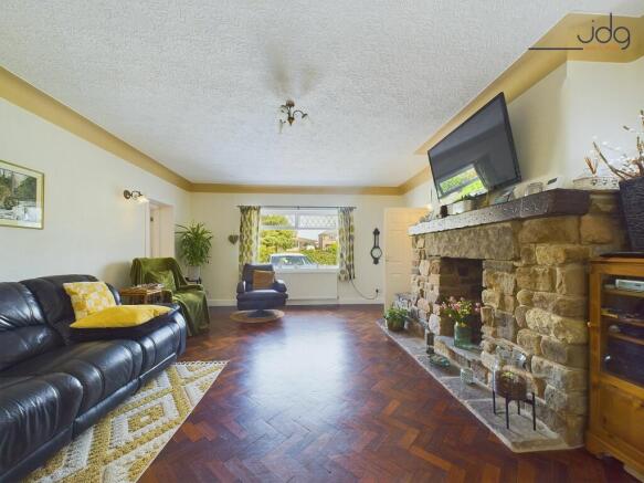 Lounge with parquet flooring