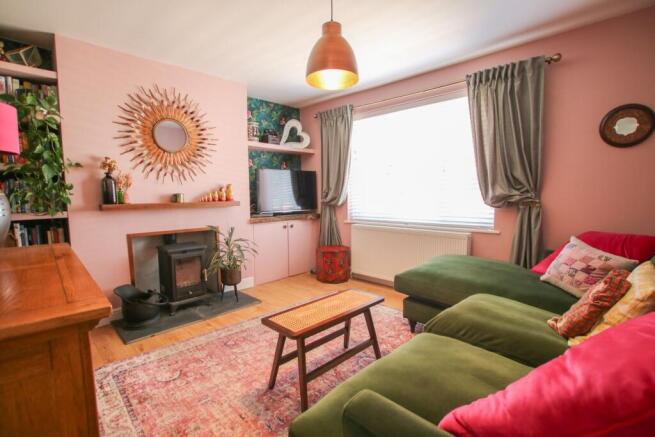 House in Wokingham, Emmbrook - View 3
