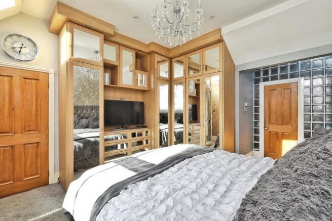3 bed Detached for sale Image 10