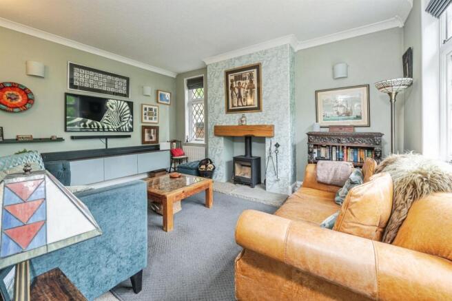 4 bed Detached for sale Image 8