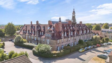 Syresham Gardens, The Priory Syresham Gardens, RH16
