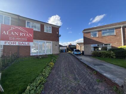 18 Tavistock Drive, Chadderton, Oldham, OL9 0RQ