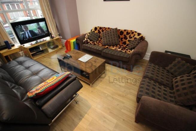 6 bed Terraced to rent Image 7