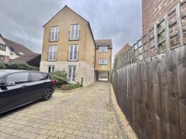 Flat 4, Octave House, Station Approach, Theydon Bois, Epping CM16 7RZ