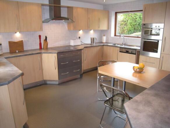 Kitchen/Breakfast Rm