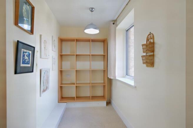 8548356-interior26-800.JPG