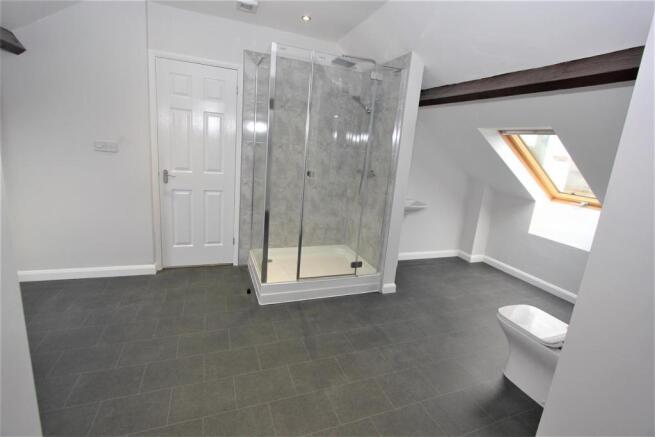 Ensuite first floor.jpg